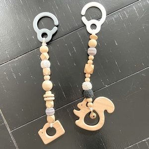 Baby Teether Toys with Car seat Clips, Wood, Gender Neutral, Gray/Black